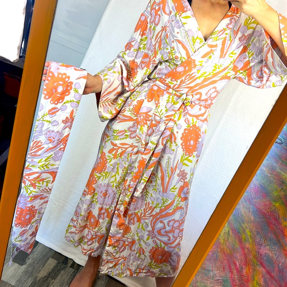 Cravings The Dolcezza Wrap Robe in Crema w. head scarf Floral Sz. S. Kimono